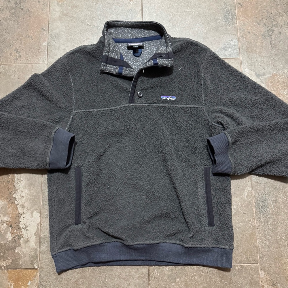 Patagonia Shearling Button Pullover. Dark Gray. M… - image 1